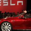 Tesla tunda teknologi robotaxi hingga akhir tahun