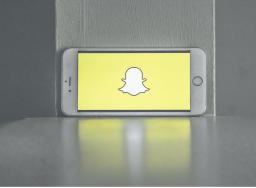 Snapchat menambahkan watermark pada gambar yang dihasilkan oleh AI miliknya