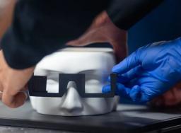 Stanford perkenalkan prototipe kacamata AR dengan teknologi holografik yang lebih tipis & ringan