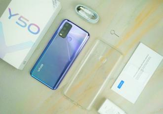 realme y50