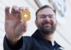 Intel kebut chip untuk komputer kuantum 
