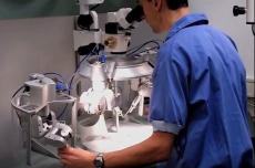 Robot bantu proses bedah pasien Lymphederma
