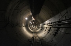 Elon Musk pamer kemajuan terowongan di bawah kota LA