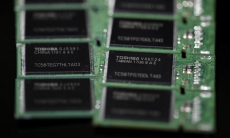 Toshiba ingin jual pabrik chip memori