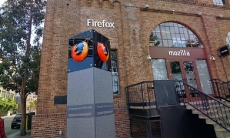 Mozilla akan tarik iklan di Facebook
