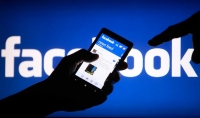 Pengguna Facebook dihantui pesan lama yang muncul kembali