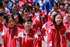 Sekolah di China gunakan seragam pintar untuk melacak siswa