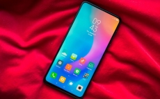 CEO Xiaomi janjikan fast charging di Mi 9