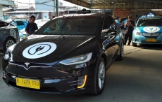 Taksi listrik Blue Bird buka peluang Tesla masuk Indonesia