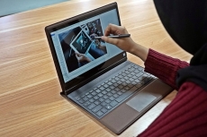 HP Spectre Folio 13, laptop berlapis kulit bergaya flamboyan