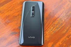Ponsel 6 kamera Vivo segera sambangi Indonesia