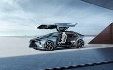 Mobil listrik pertama Lexus punya AI dan tambahan drone