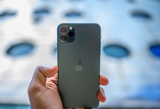 Apple bakal luncurkan empat iPhone 5G