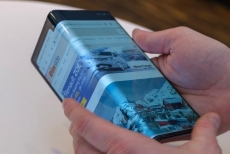 Dua smartphone lipat Huawei bakal meluncur tahun depan