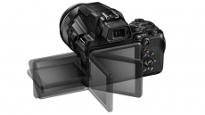 Nikon Coolpix P950 punya zoom optik 83x