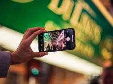 Tips stabilkan video di smartphone yang tak punya OIS dan EIS 
