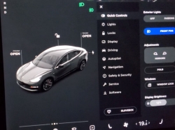 Full Self Driving Tesla tawarkan performa lebih mulus