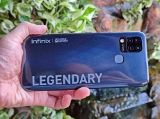 Review Infinix Hot 10S: Mobile Legend lancar, foto malam terang