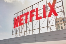 Beranjak dari masa suram, Netflix raup 2,41 juta pelanggan baru