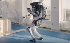Robot humanoid Atlas bisa ambil dan lempar objek secara tepat