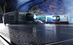 Sharp NEC umumkan dua proyektor laser berkecerahan tinggi 17.000 lumen