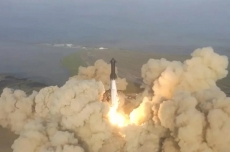 Roket Starship SpaceX meledak di udara sebelum mengorbit
