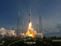Satelit Indonesia SATRIA-1 berhasil meluncur dengan roket Falcon 9 SpaceX