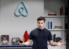 CEO Airbnb sebut AI 'anugerah' untuk pasar kerja