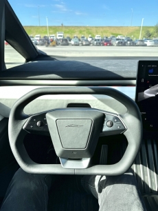 Tesla Cybertruck diperkirakan punya jarak 480 km berdasarkan tweet youtuber terkenal