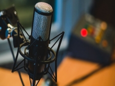 Podcasters Amerika di ambang krisis mencari audiens lewat TikTok