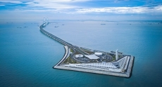Tiongkok klaim 10 rekor dunia untuk jembatan dan terowongan laut