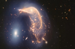 Galaksi Penguin dan Telur terungkap oleh Teleskop James Webb, sorot interaksi galaksi dan pembentukan bintang baru