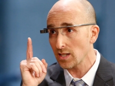 Google ingin kembali hidupkan Google Glass, ingin akuisisi perusahaan baru