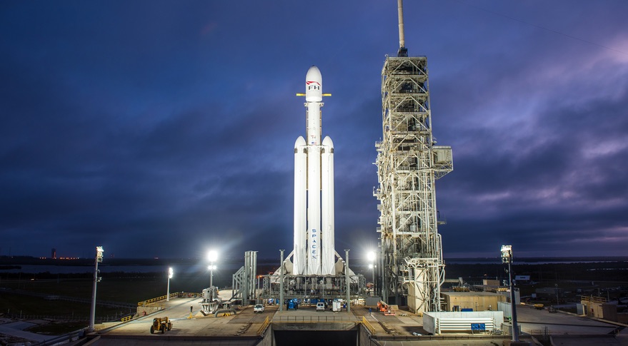 SpaceX segera luncurkan roket Falcon Heavy
