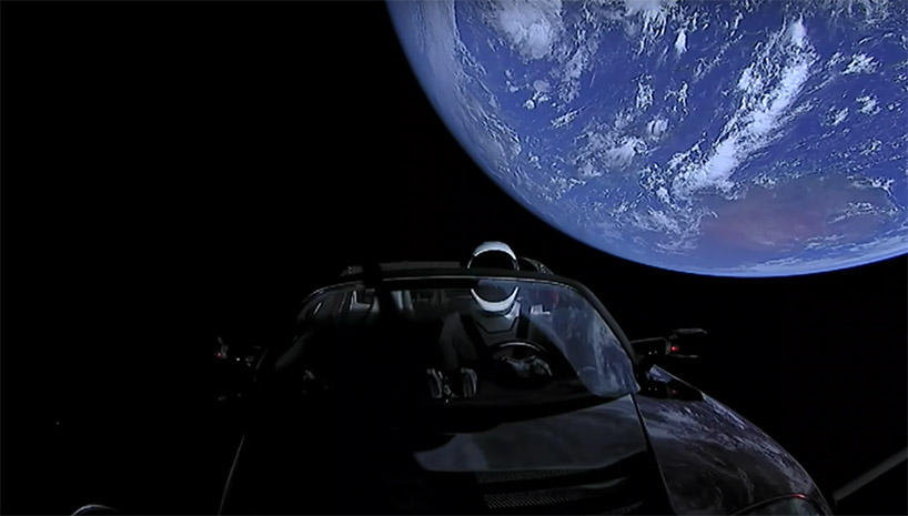 Situs ini beritahu posisi mobil Tesla di luar angkasa