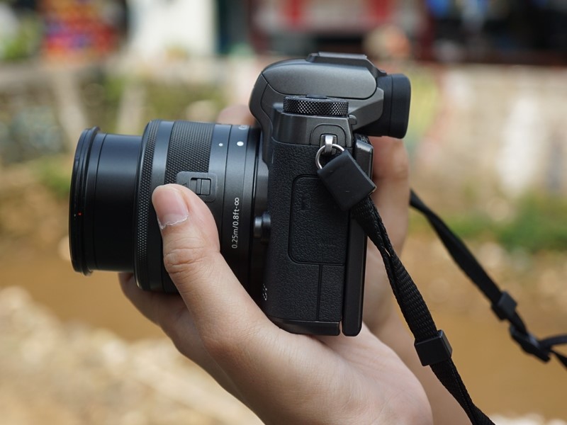Canon EOS M5, mirrorless rasa DSLR