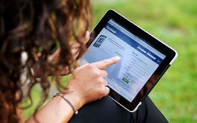 Batasi akses aplikasi di Facebook kamu sekarang juga