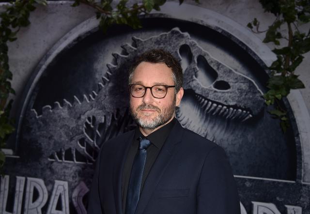 Jurassic World 3 bakal disutradarai Colin Trevorrow