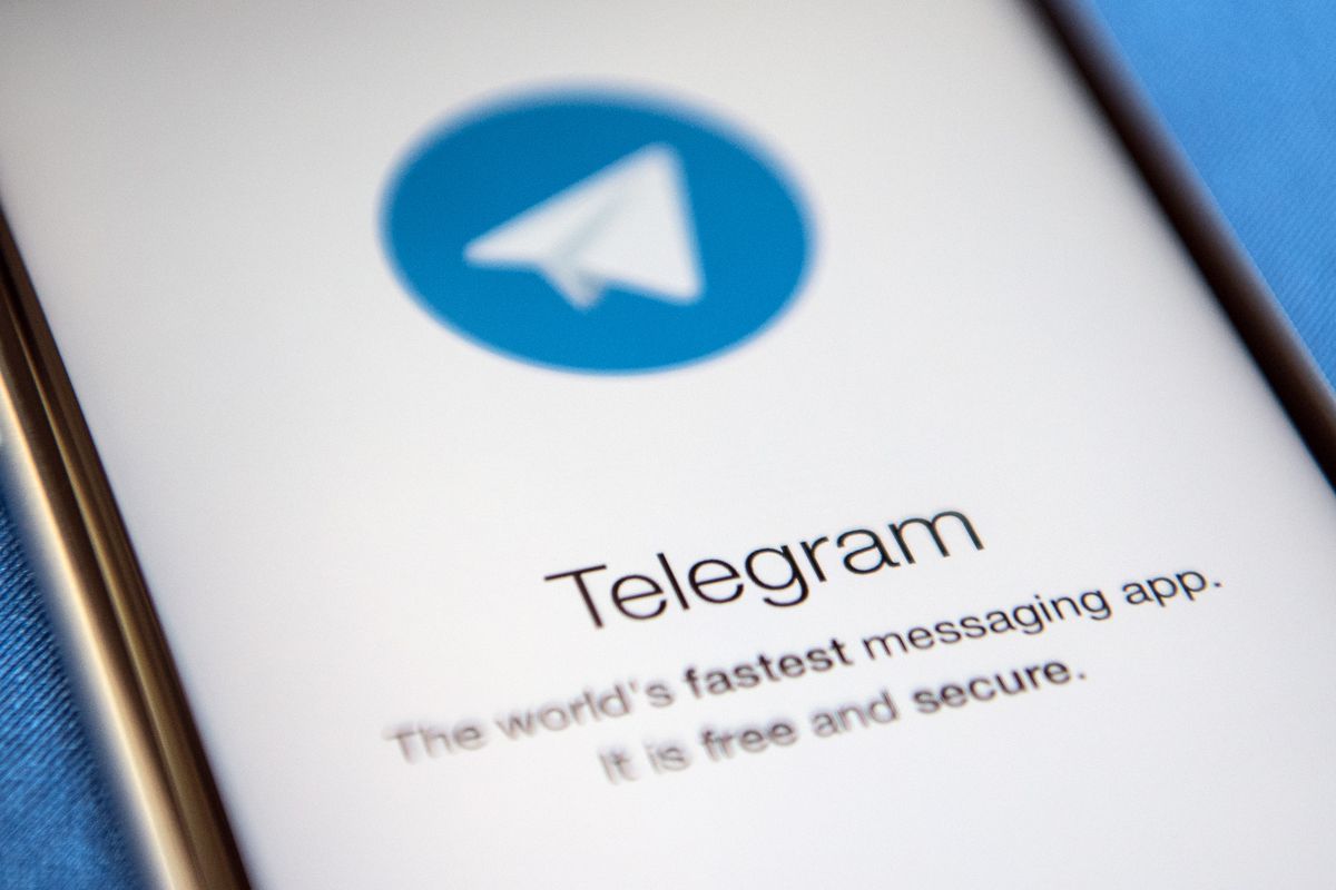 Apple blokir update aplikasi Telegram