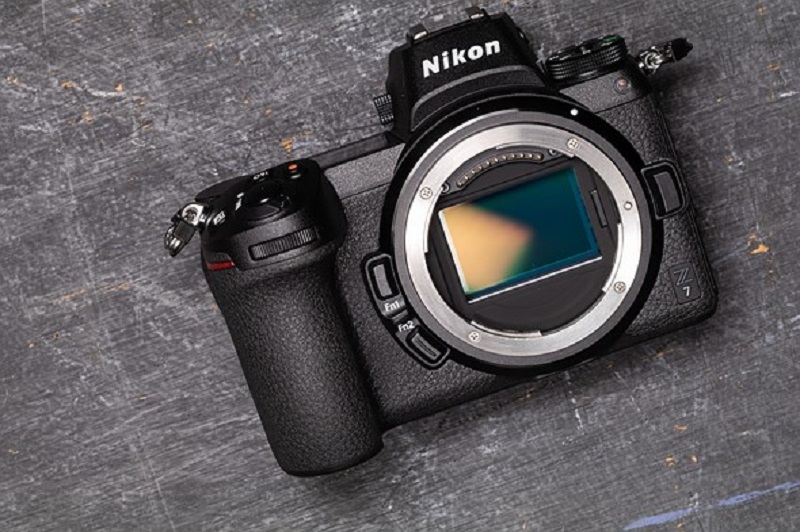 Kamera mirrorless full-frame Nikon resmi meluncur