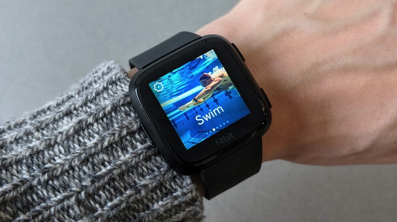 Fitbit pepet Apple di pasar smartwatch global