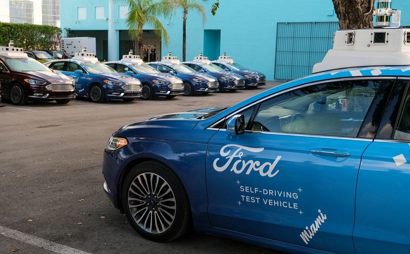 Ford bakal hadirkan layanan taxi dan pesan antar otonom