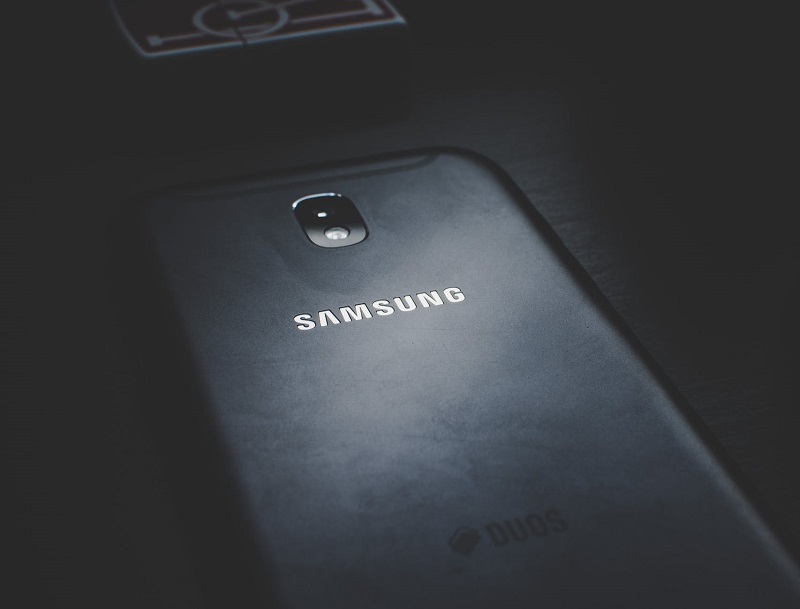 Samsung Galaxy A50 diprediksi memiliki sensor sidik jari di layar