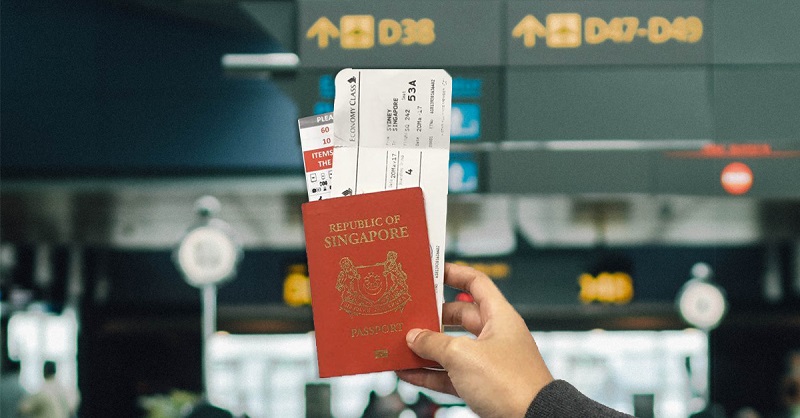 Hindari berbagi boarding pass di media sosial