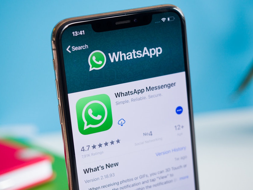 Sekarang WhatsApp iOS bisa gunakan sensor biometrik
