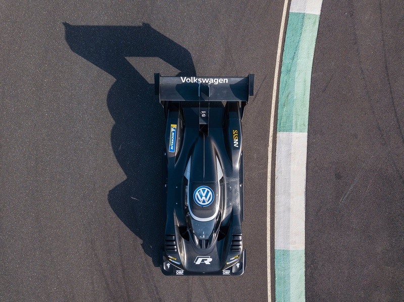 Ini cara VW penuhi permintaan pengisian daya mobil listrik