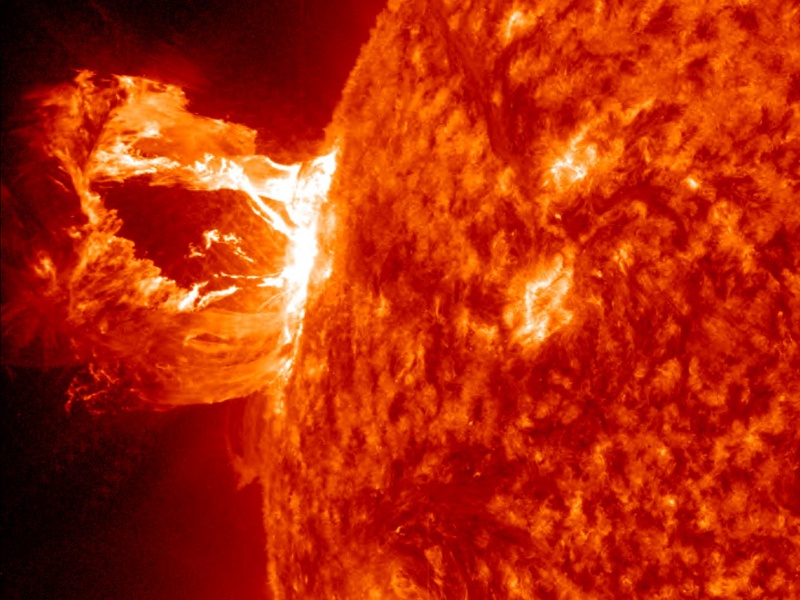Medan magnet matahari 10 kali lebih kuat dari yang diketahui