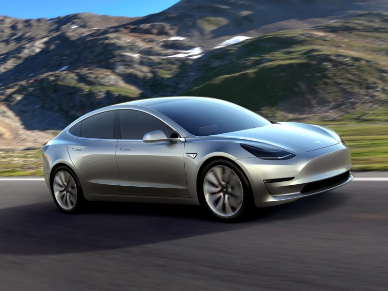 Elon Musk bakal tambah jarak tempuh mobil Tesla