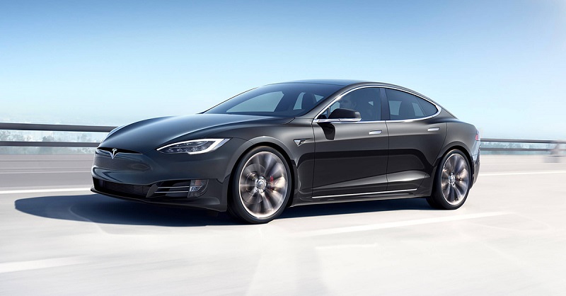 Tesla tidak sengaja tampilkan mobil listrik Model S baru
