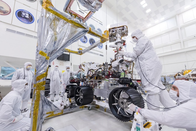 Roda wahana penjelajah Mars sudah terpasang, 2020 siap uji coba